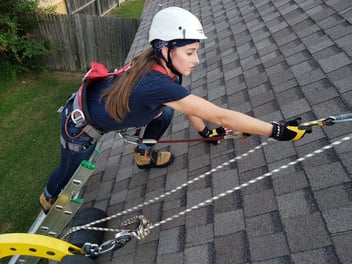 Protected installer from the ground to the roof