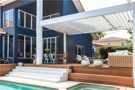 R-Blade Louvered Roof Pergola: White structure and louvers + 3 posts